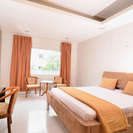 Hotel Peninsula Mangga Besar جاكرتا المظهر الخارجي الصورة