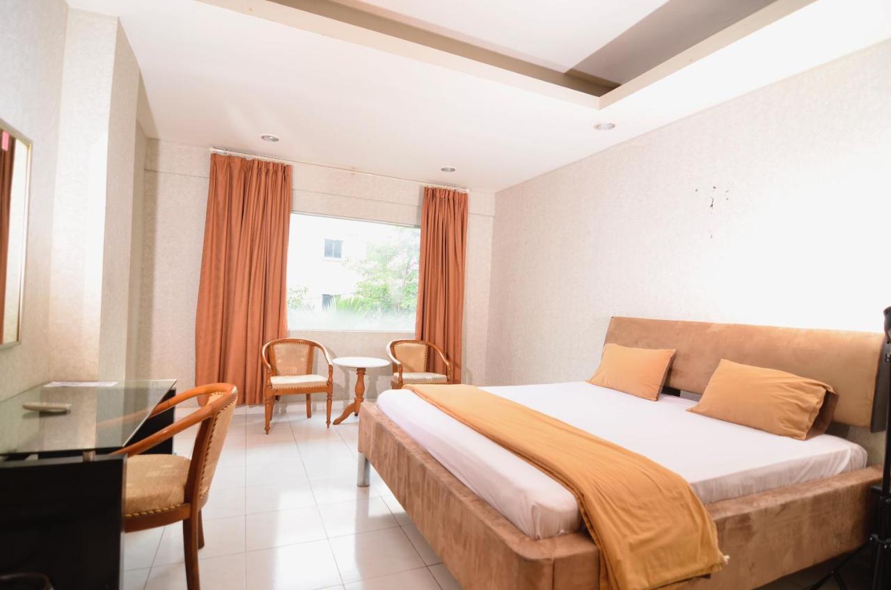 Hotel Peninsula Mangga Besar جاكرتا المظهر الخارجي الصورة